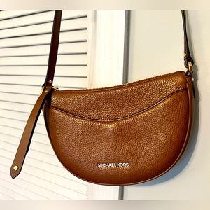 Michael Kors Dover SM Half Moon Crossbody Leather
